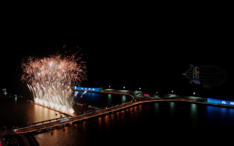 2025上海宝山滨江跨年烟花无人机秀